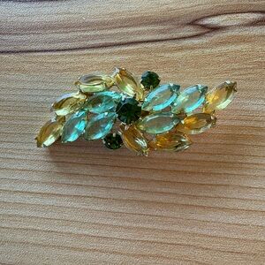 Elegant Gold and Green rhinestone Leaf Brooch
